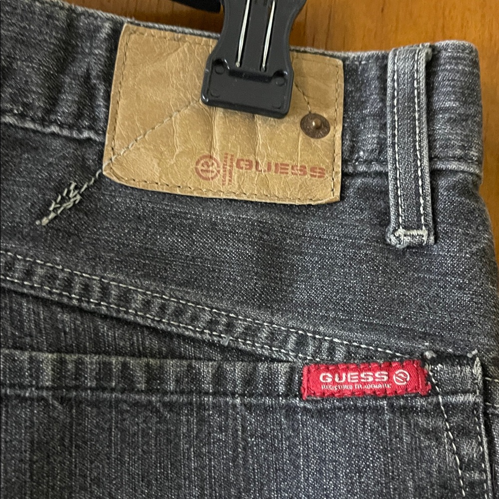 Guess Y2K Men's Dark Gray Jean Shorts size 34 - Picture 3 of 10